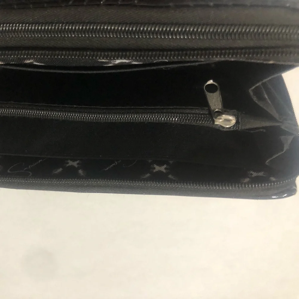 Jessica Simpson Wallet - Picture 7 of 8